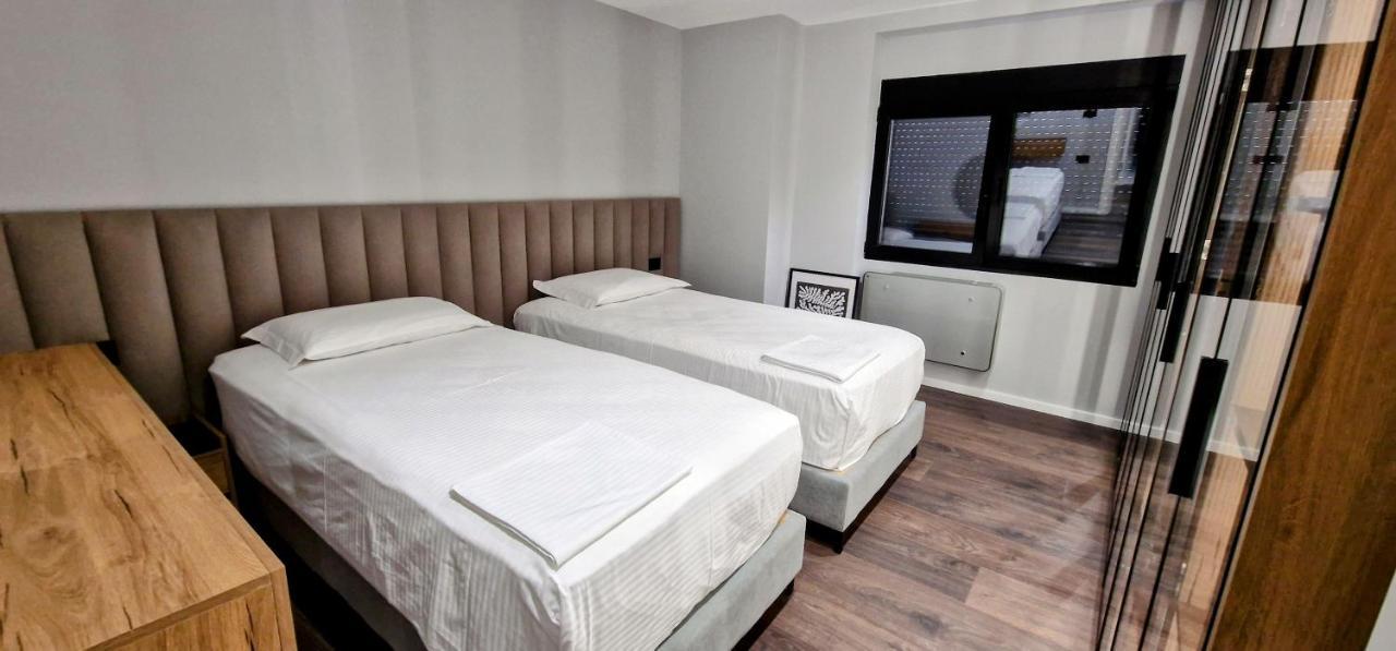 Block Wilson - Free Parking Apartment Tirana
